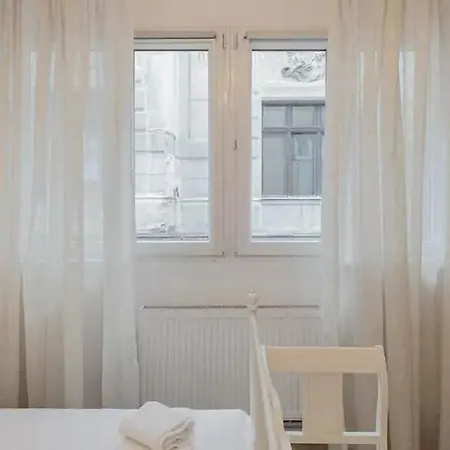 Апартаменти Garsoniera Monique Брашов