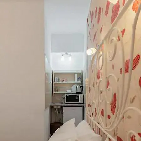 Garsoniera Monique Апартаменти *